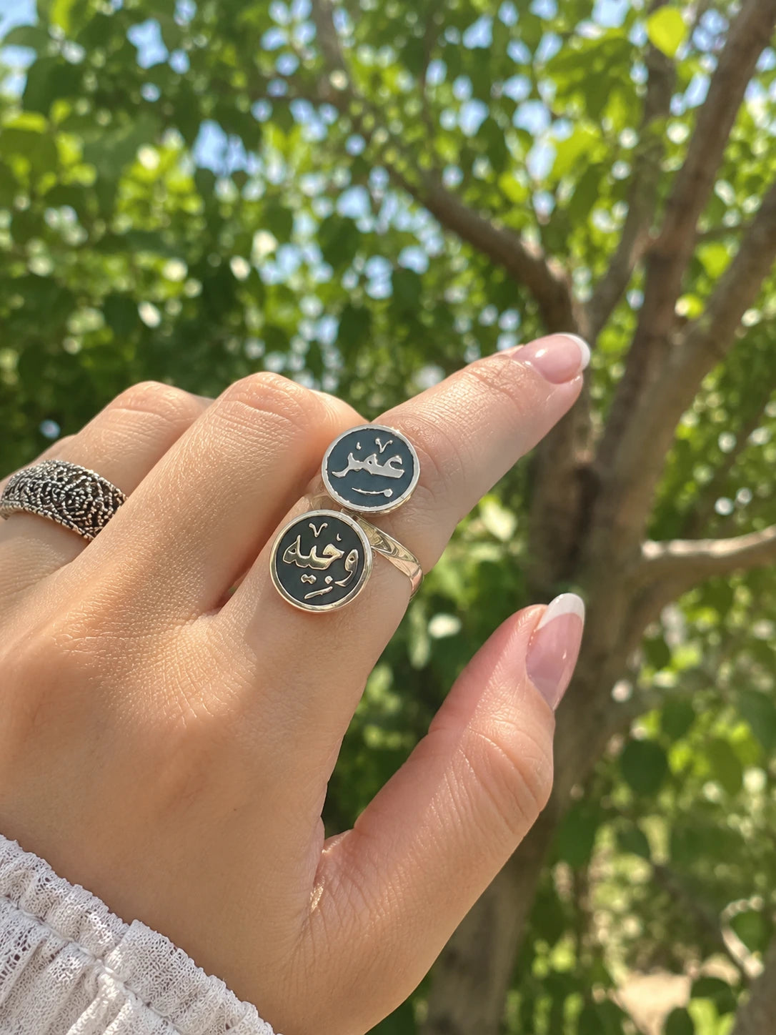 White rhodium-plated brass ring